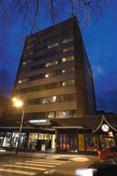 マックリー ホテル Macleay Hotel