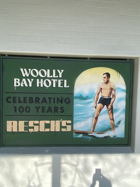 シドニーのパブ「Woolly Bay Hotel」のメニュー