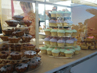 シドニーのロックスで毎年開かれるアロマ・フェスティバルのケーキ屋