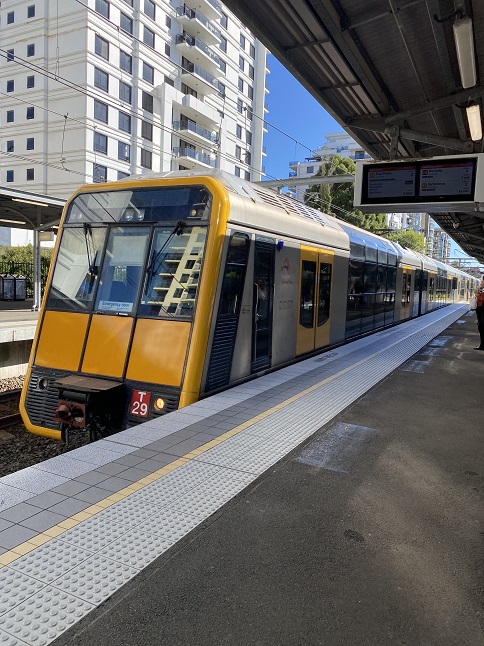 オーストシドニーの電車