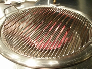 シドニーのおすすめ韓国焼肉レストラン「オーバルタン」：チャコールをテーブルにセット