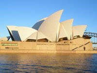 シドニーの観光スポット　サーキュラーキーのオペラハウス